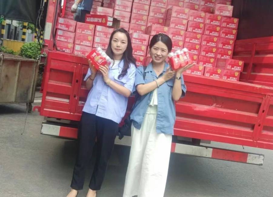 清涼一夏，關(guān)懷無限丨志成全體員工福利飲料發(fā)放活動